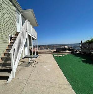 Meet your Posher, Ray